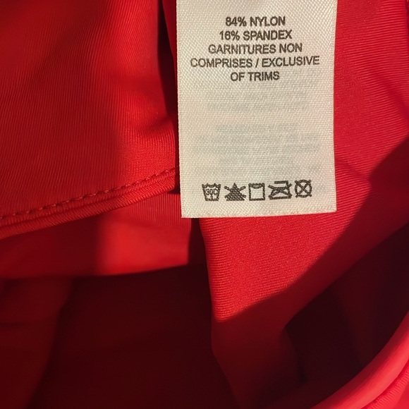 Garge One shoulder Crop - Picture 3 of 4